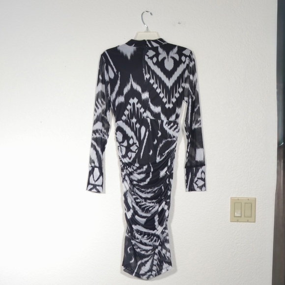 NWT FARM RIO PINEAPPLE IKAT TULLE MIDI DRESS, MEDIUM - Picture 4 of 13